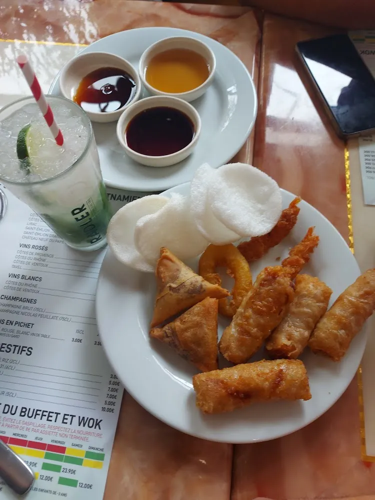 Chip Crevette Nem Poulet Et Samoussa de Legumes